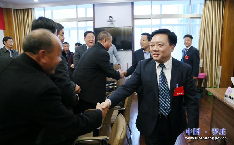 ���쵼������ϯ�����ᡱ���˴��������ЭίԱ